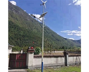 平凉壁挂太阳能路灯生产厂家